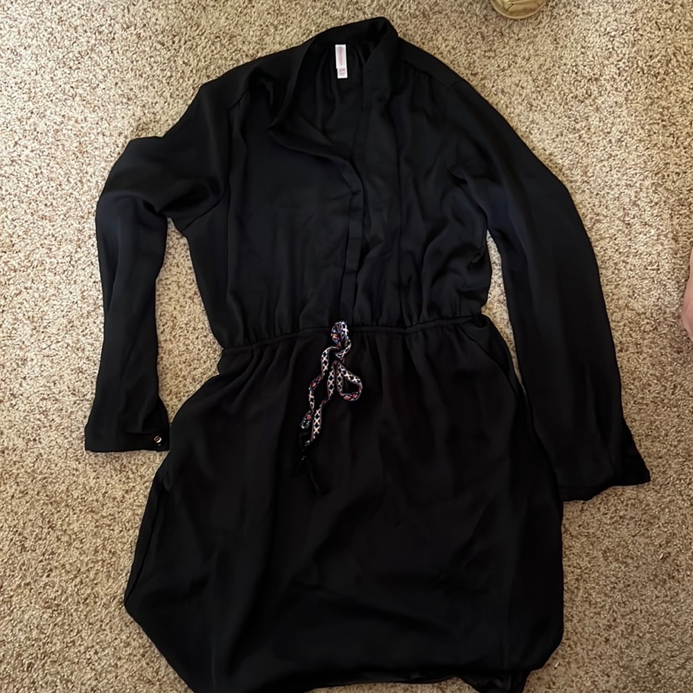 Xhilaration (Target) Adult Medium. Non stretch dress